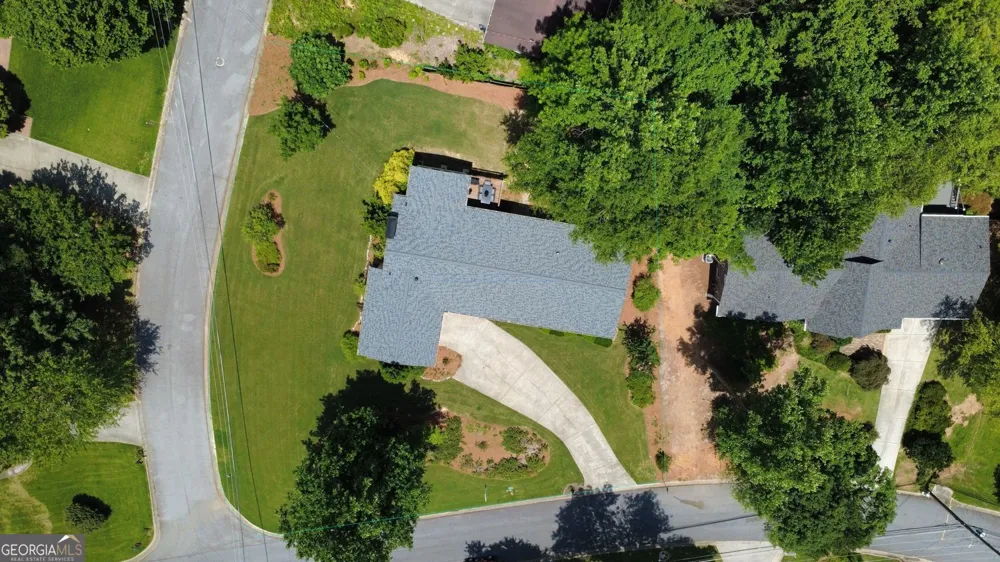 2730 Fontainebleau DR Dunwoody, GA 30360