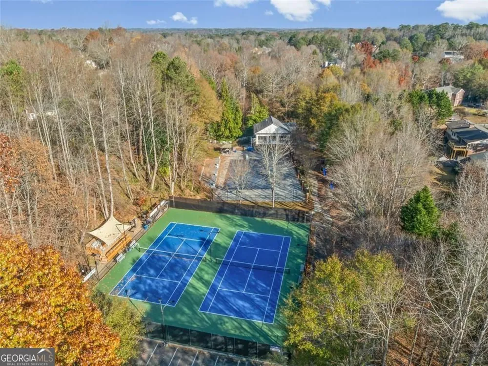 2730 Fontainebleau DR Dunwoody, GA 30360