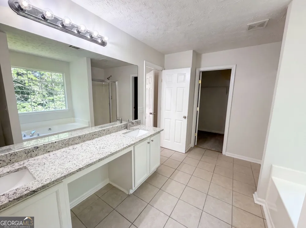 3582 Coveside CT Loganville, GA 30052