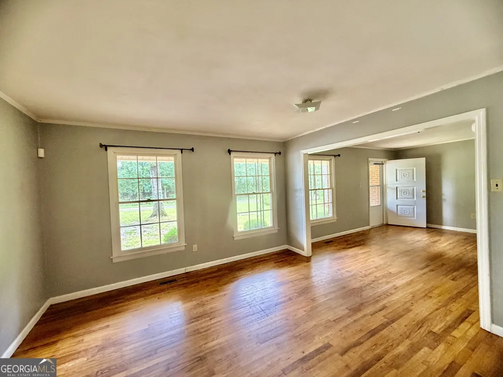 295 Gose RD Forsyth, GA 31029