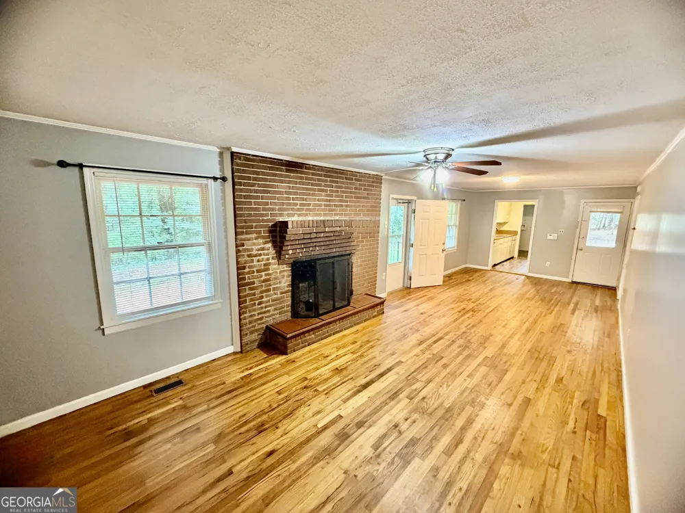 295 Gose RD Forsyth, GA 31029