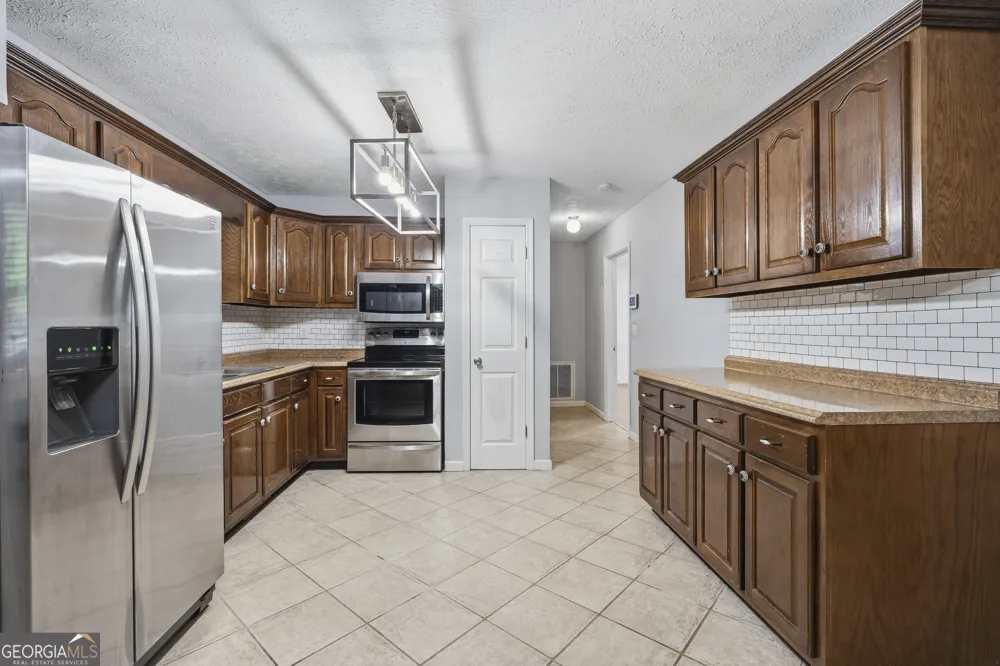 3032 Us Highway 80 W Dublin, GA 31021