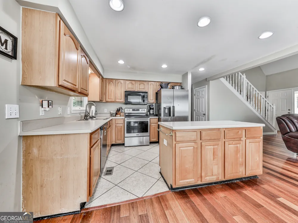 137 Blue Fox LOOP Waleska, GA 30183