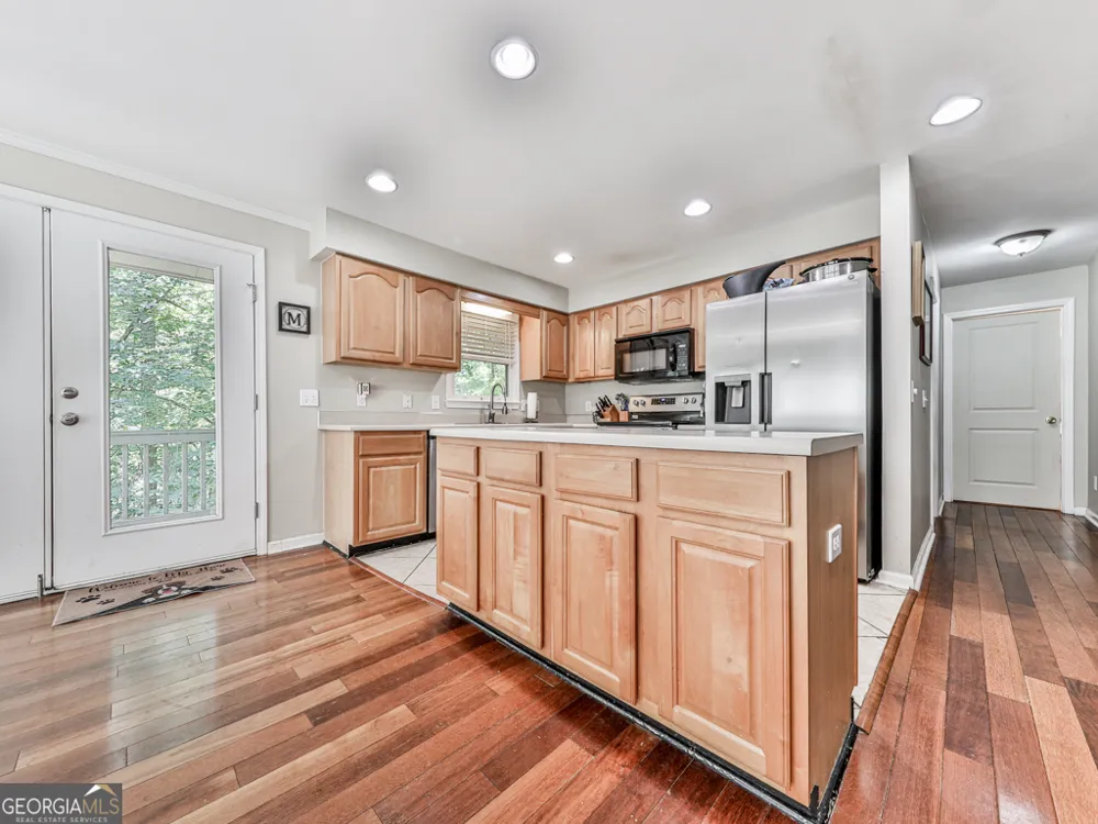 137 Blue Fox LOOP Waleska, GA 30183