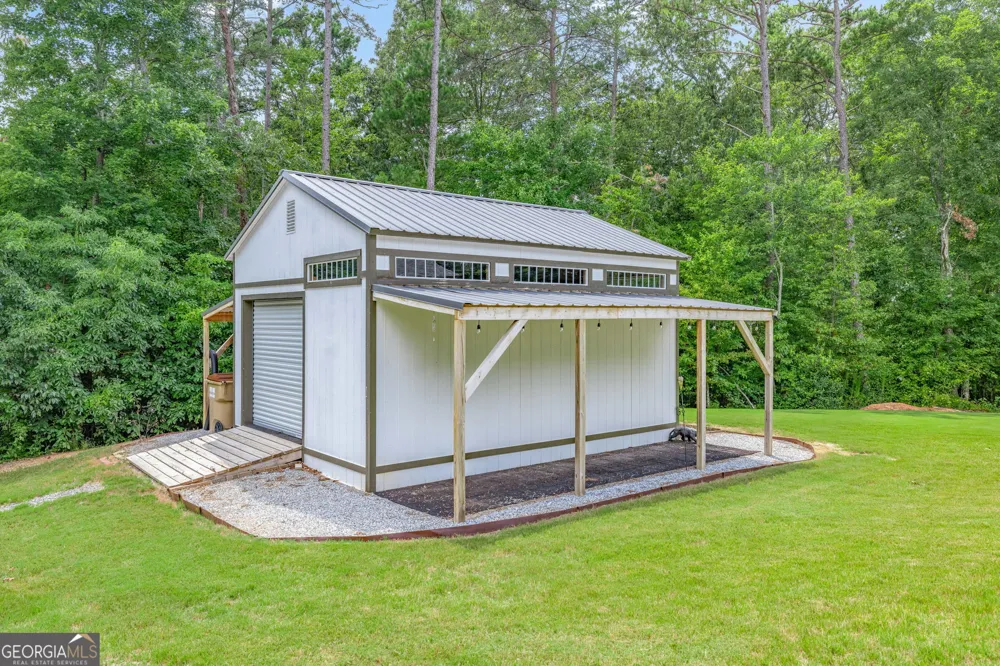 7913 Pea Ridge RD Lula, GA 30554