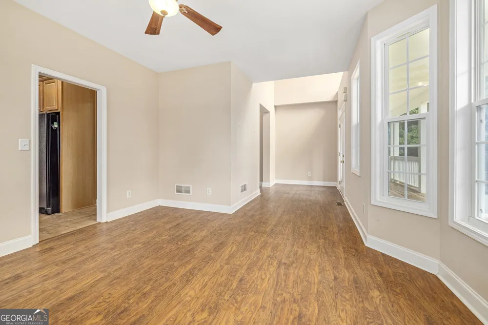 7913 Pea Ridge RD Lula, GA 30554