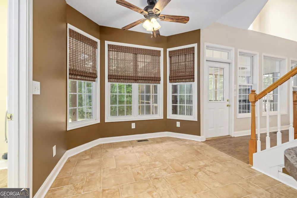 7913 Pea Ridge RD Lula, GA 30554