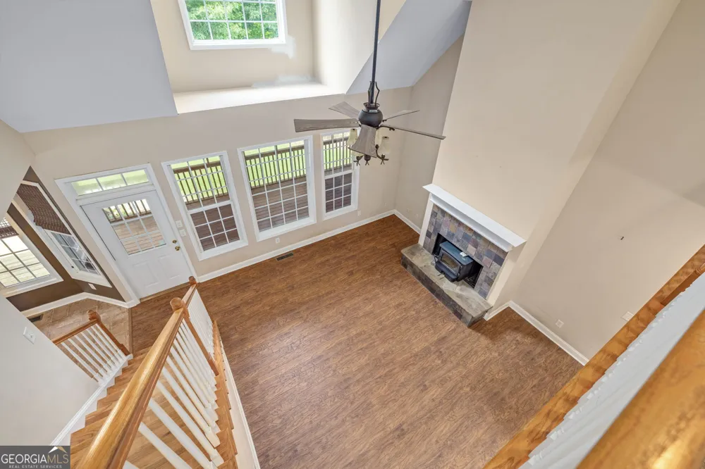 7913 Pea Ridge RD Lula, GA 30554