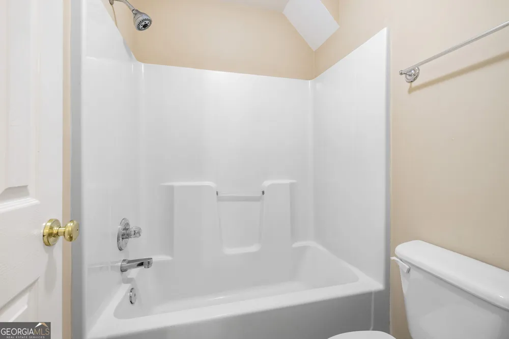 7913 Pea Ridge RD Lula, GA 30554