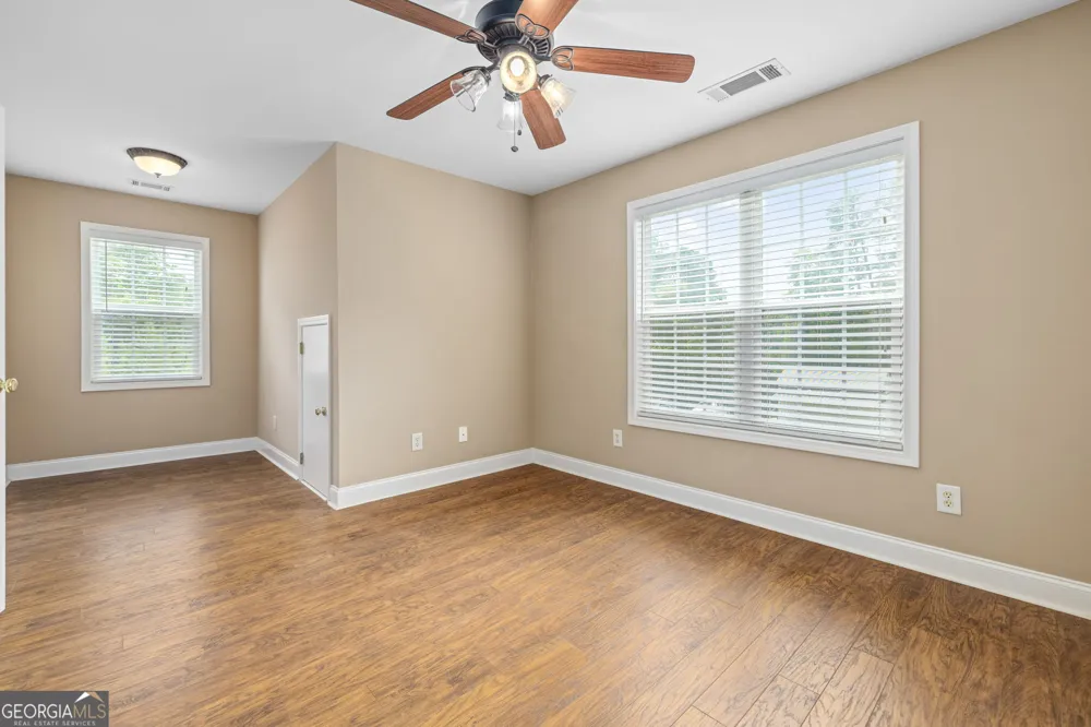 7913 Pea Ridge RD Lula, GA 30554