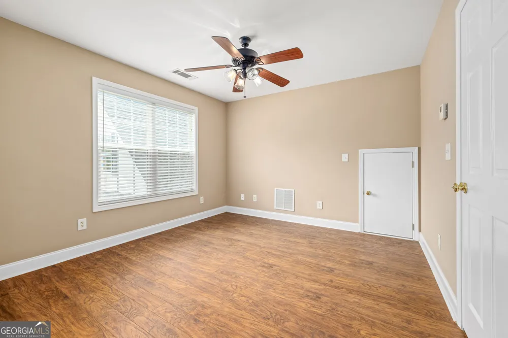 7913 Pea Ridge RD Lula, GA 30554