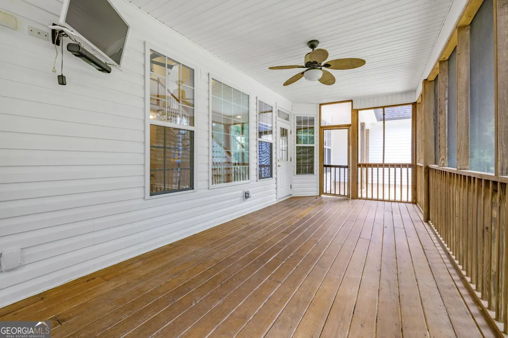 7913 Pea Ridge RD Lula, GA 30554