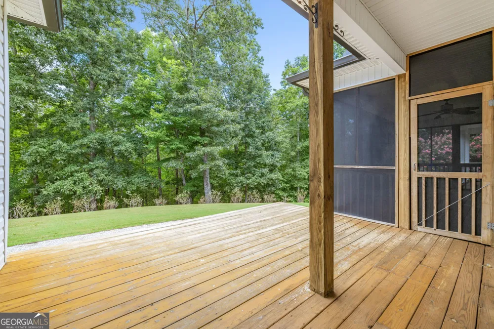 7913 Pea Ridge RD Lula, GA 30554