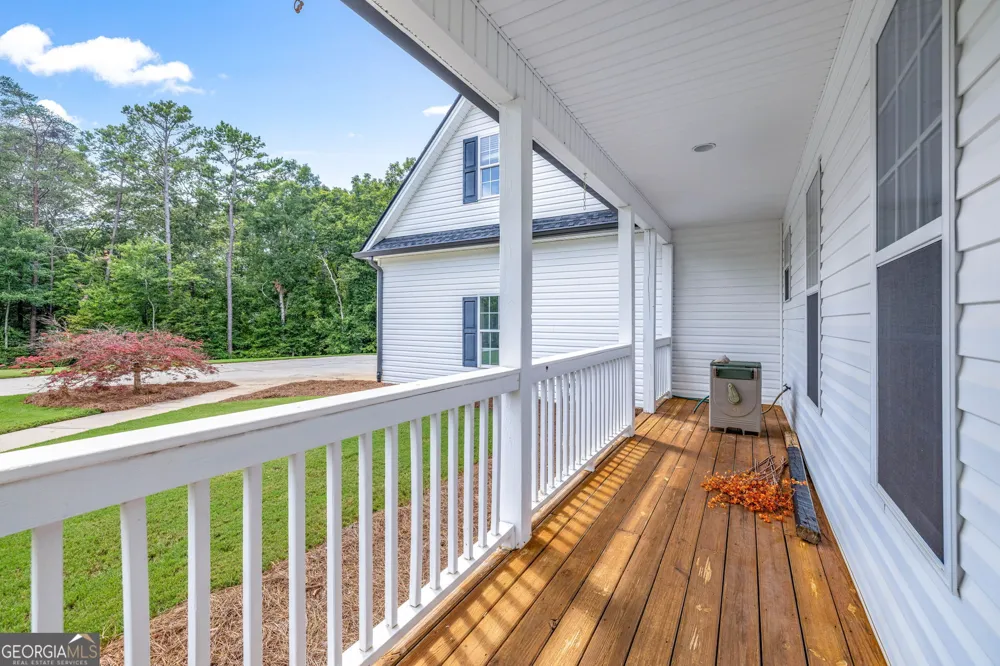 7913 Pea Ridge RD Lula, GA 30554