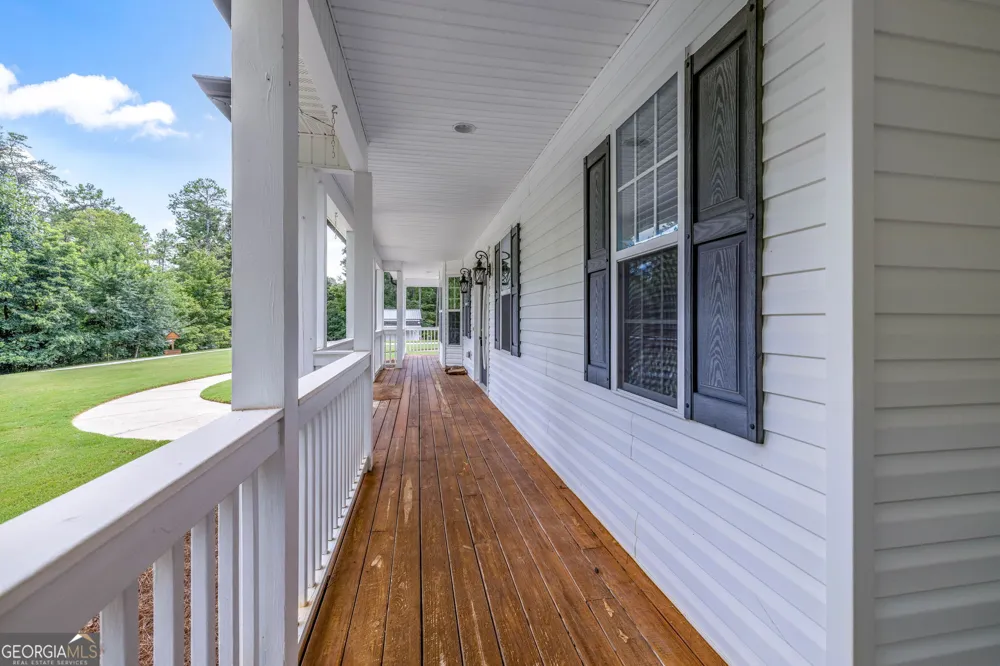 7913 Pea Ridge RD Lula, GA 30554
