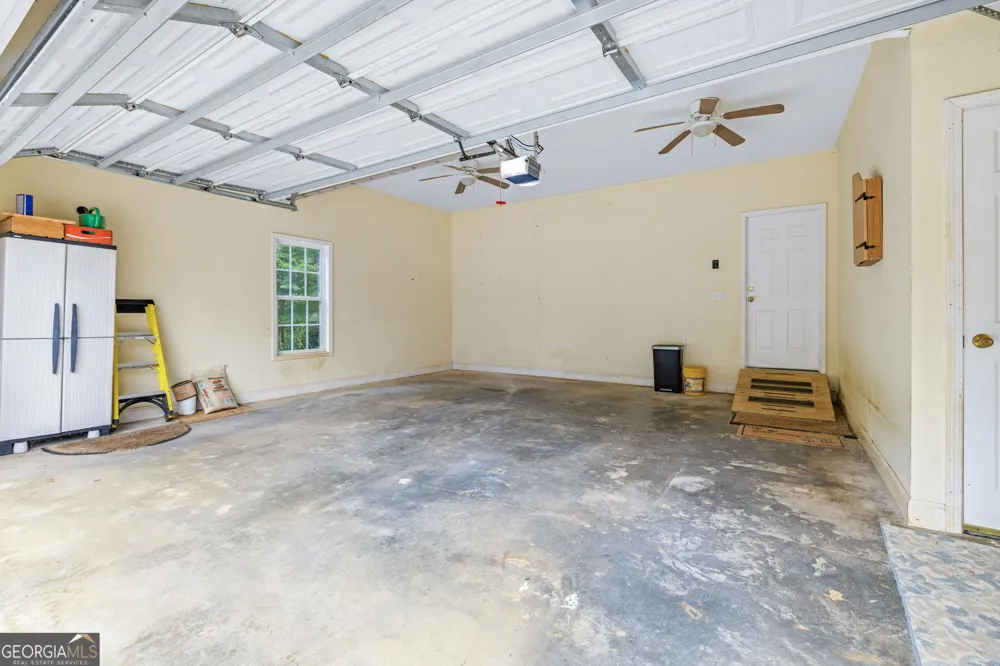 7913 Pea Ridge RD Lula, GA 30554