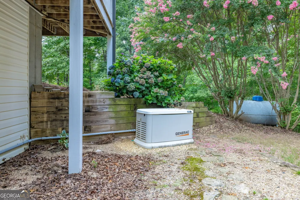 7913 Pea Ridge RD Lula, GA 30554