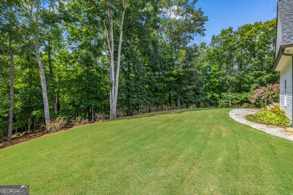 7913 Pea Ridge RD Lula, GA 30554