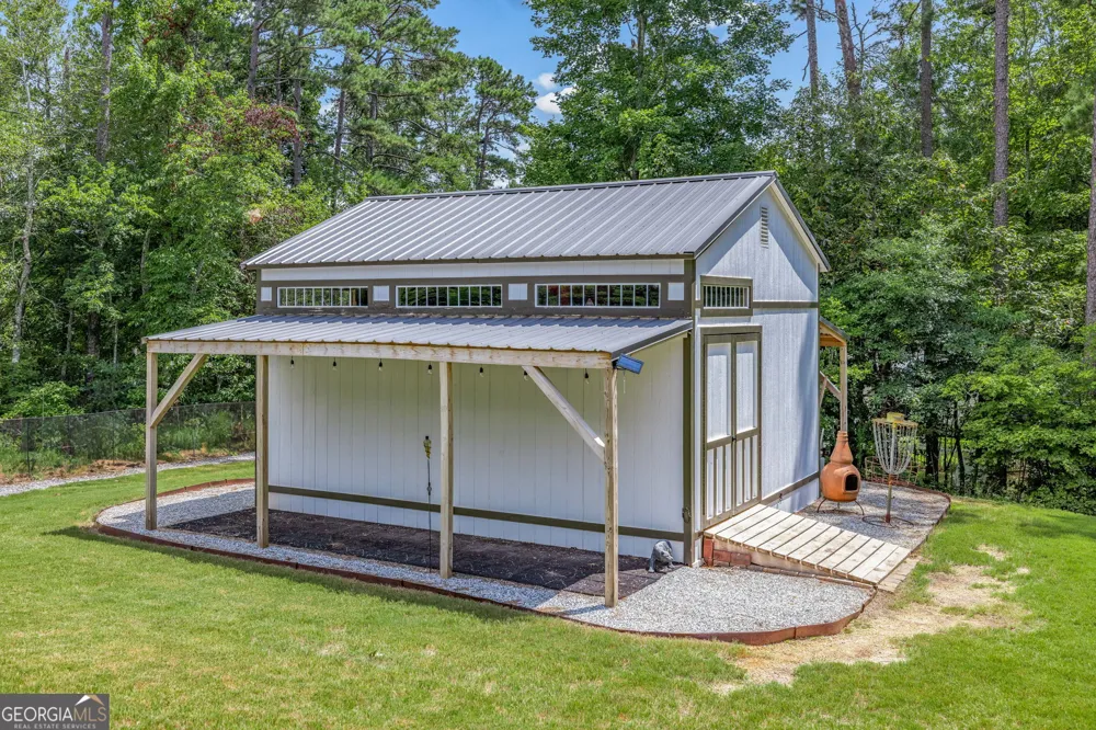 7913 Pea Ridge RD Lula, GA 30554