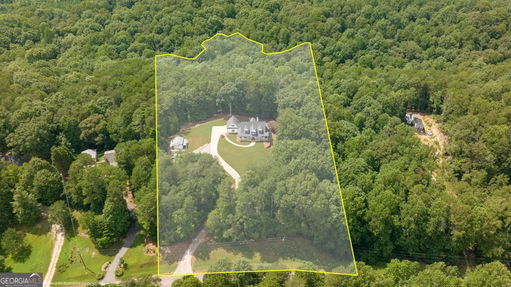 7913 Pea Ridge RD Lula, GA 30554