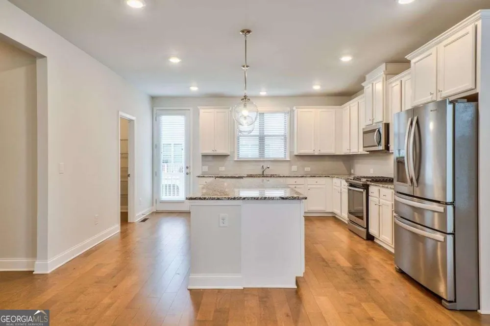 2510 GREAT SILVER FI ALY Doraville, GA 30360