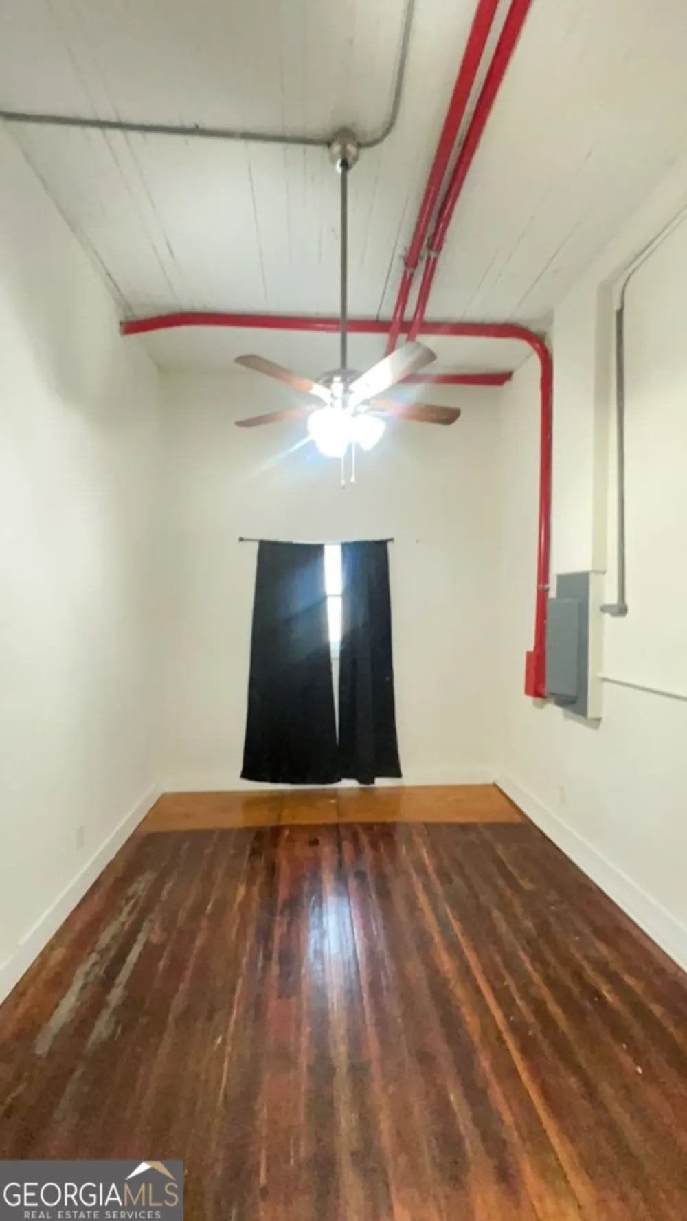 207-208 Adamson Square Carrollton, GA 30117