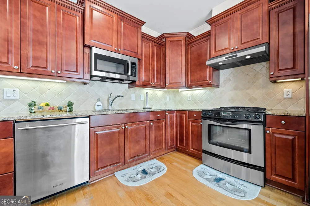 221 Langshire DR McDonough, GA 30253