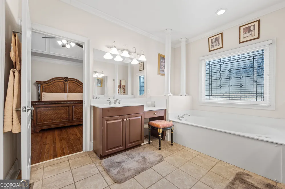 221 Langshire DR McDonough, GA 30253