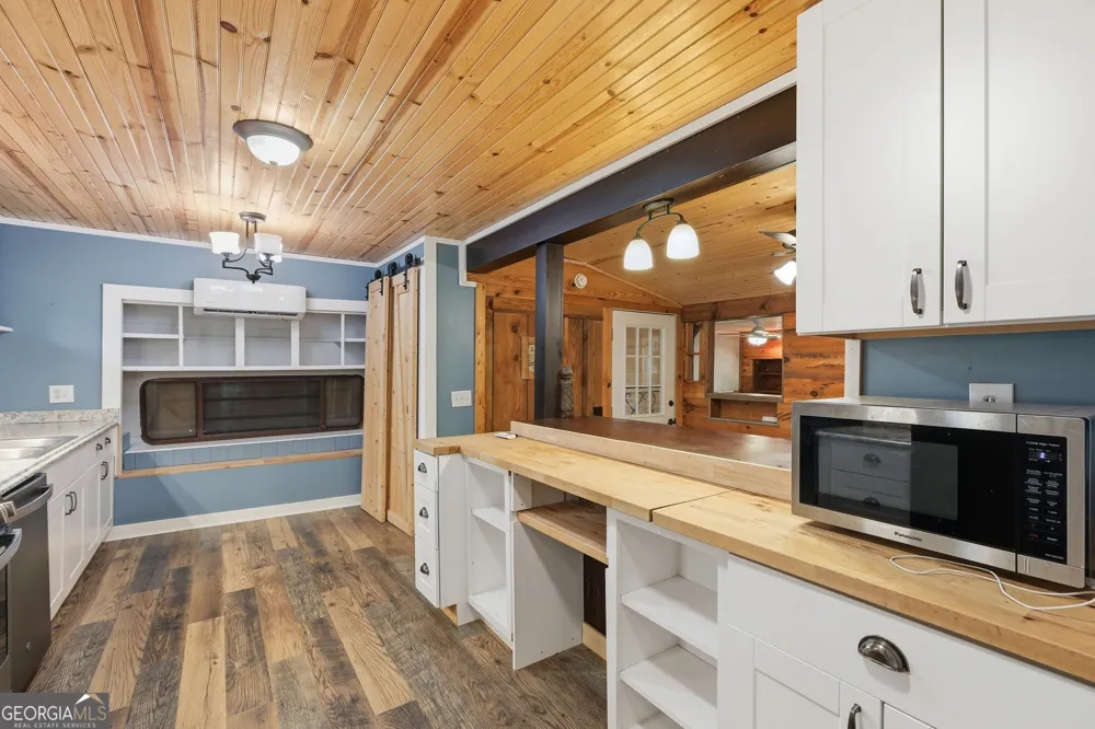 129 Nob Hill RDG Cleveland, GA 30528