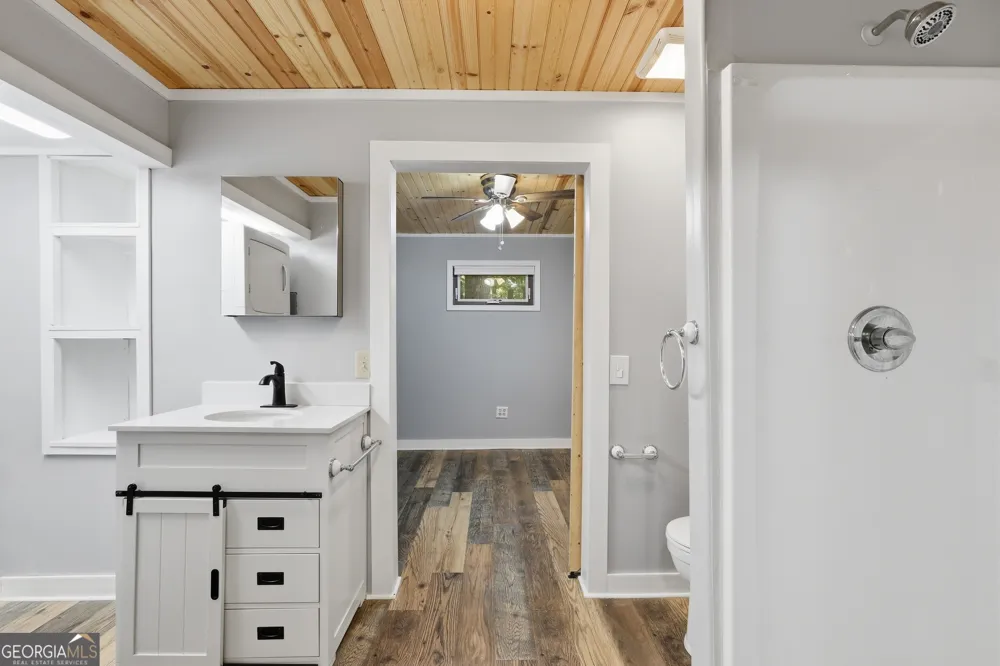 129 Nob Hill RDG Cleveland, GA 30528