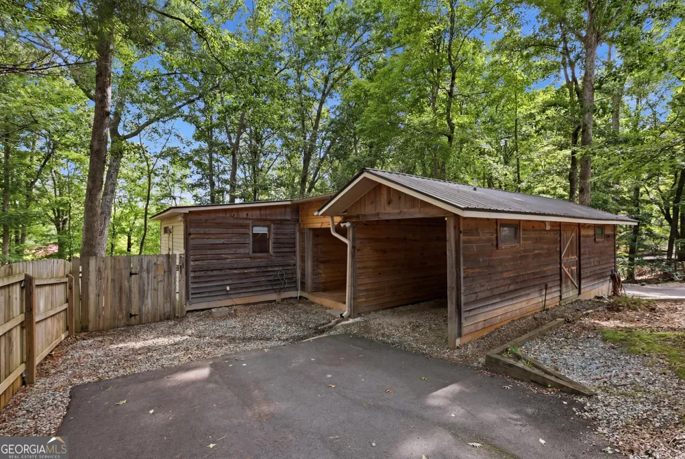 129 Nob Hill RDG Cleveland, GA 30528