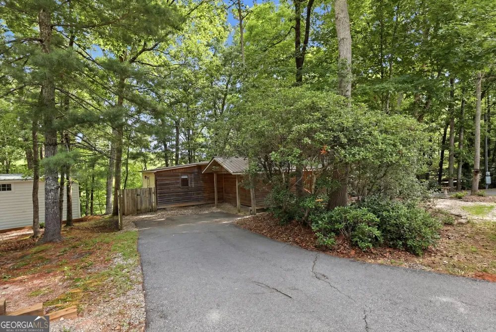 129 Nob Hill RDG Cleveland, GA 30528