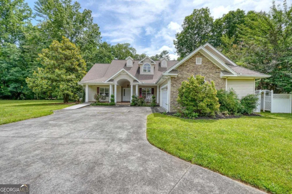 2187 Big Pine DR Hiawassee, GA 30546
