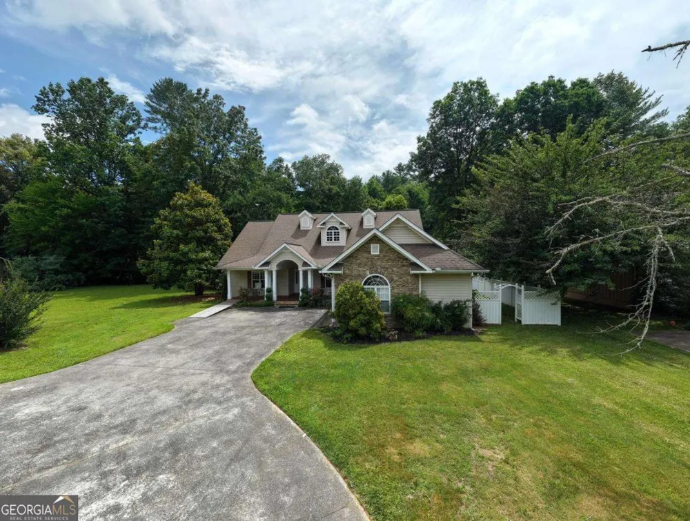 2187 Big Pine DR Hiawassee, GA 30546