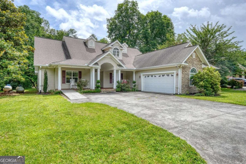 2187 Big Pine DR Hiawassee, GA 30546
