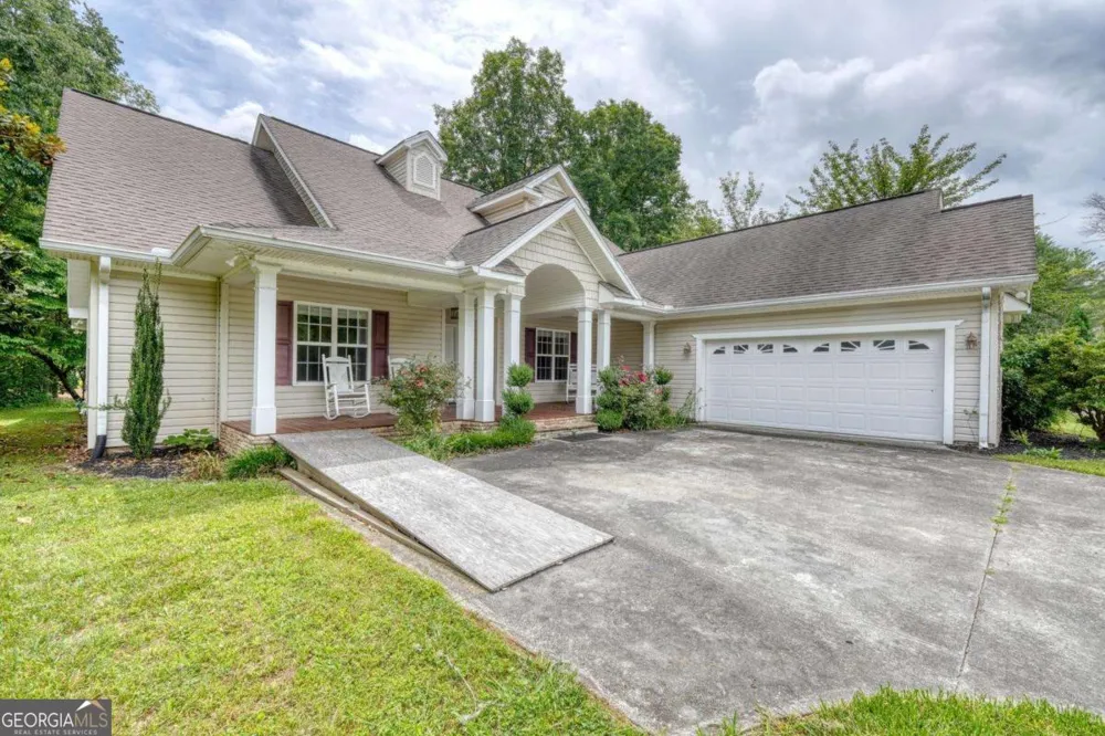 2187 Big Pine DR Hiawassee, GA 30546