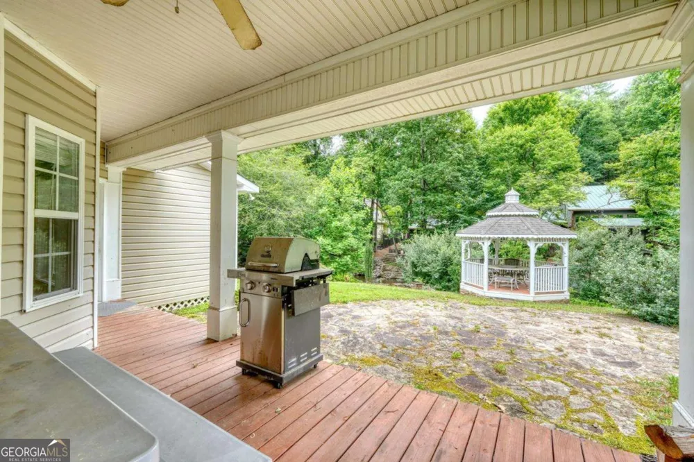 2187 Big Pine DR Hiawassee, GA 30546