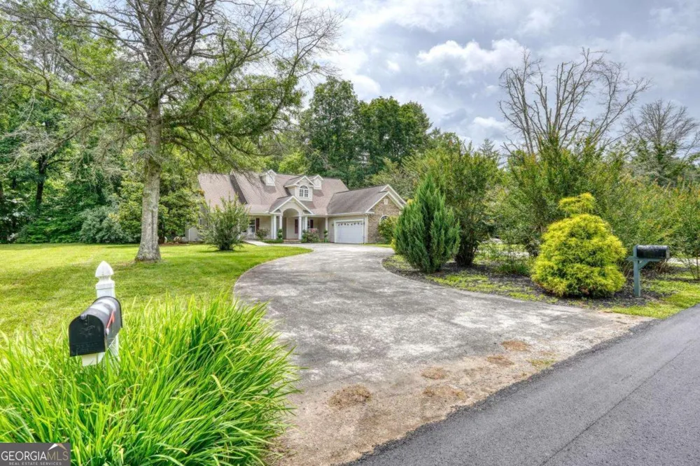 2187 Big Pine DR Hiawassee, GA 30546