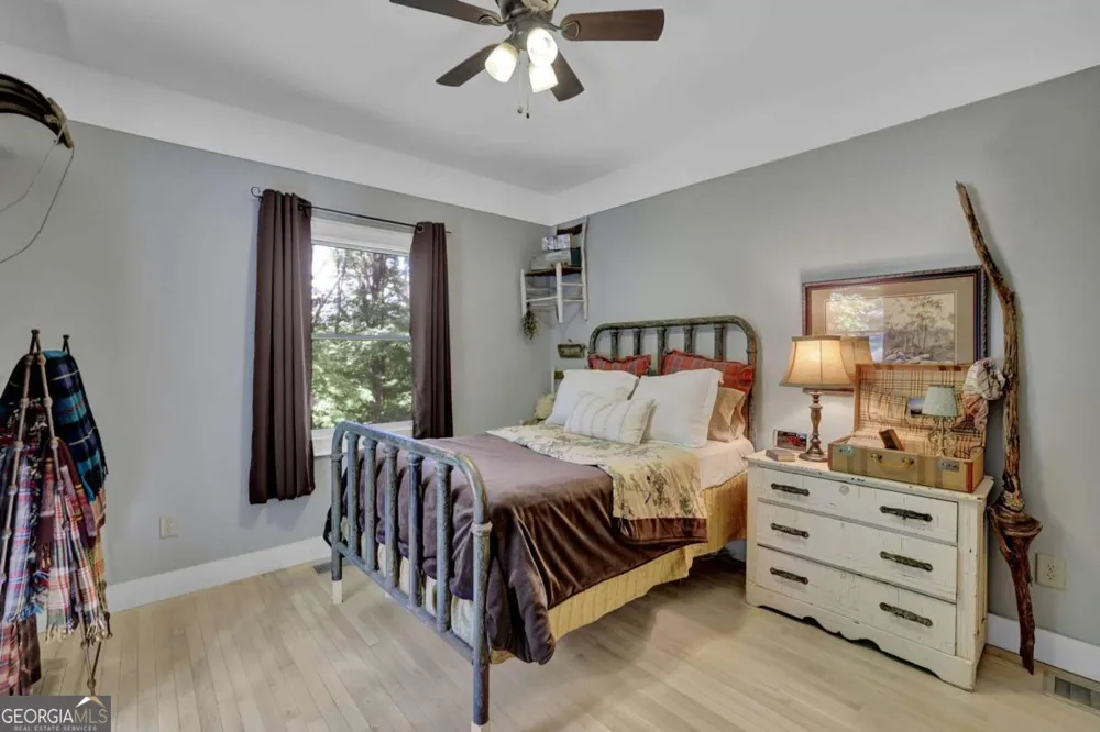 219 Raven Cliff RD Talking Rock, GA 30175