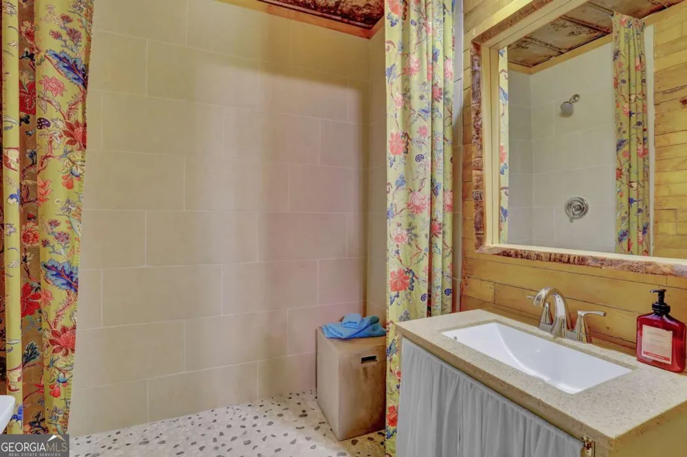 219 Raven Cliff RD Talking Rock, GA 30175