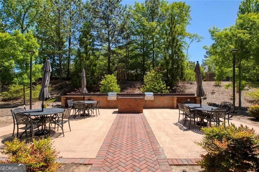 2300 Peachford RD Dunwoody, GA 30338