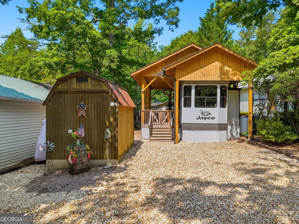 104 Cindy PKWY Cleveland, GA 30528