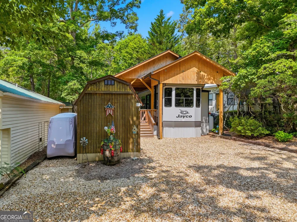 104 Cindy PKWY Cleveland, GA 30528