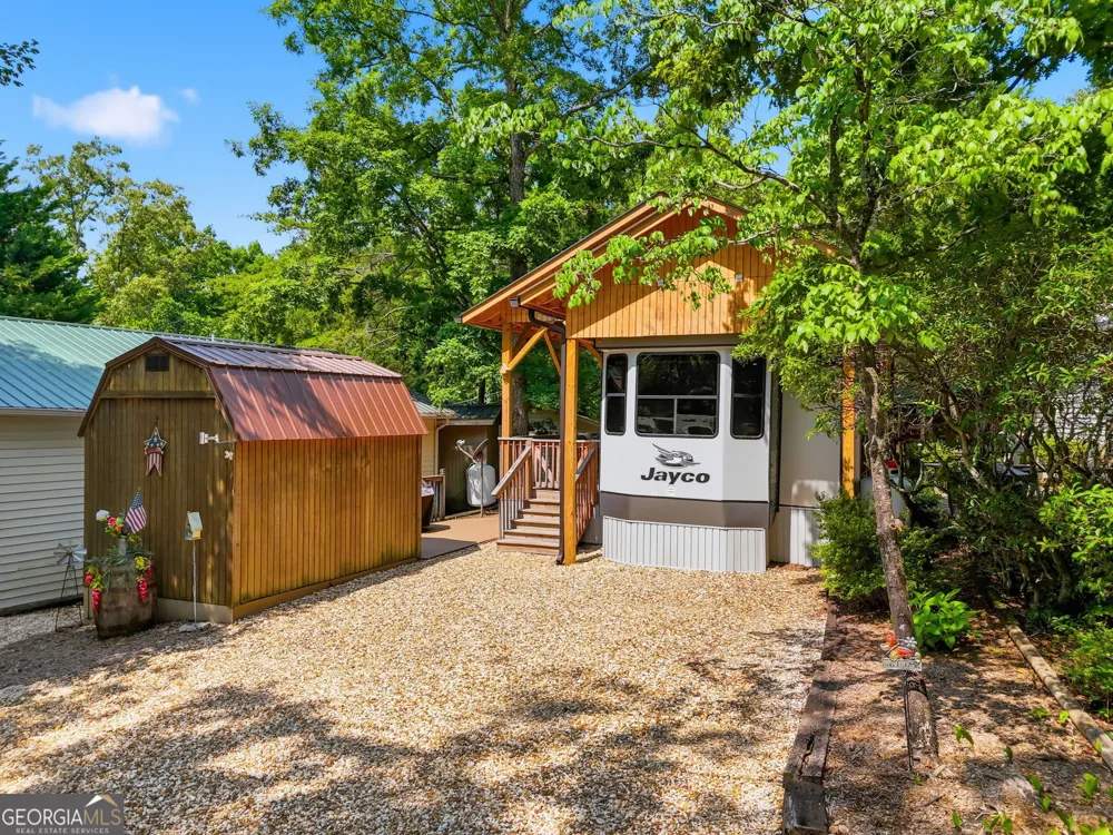 104 Cindy PKWY Cleveland, GA 30528