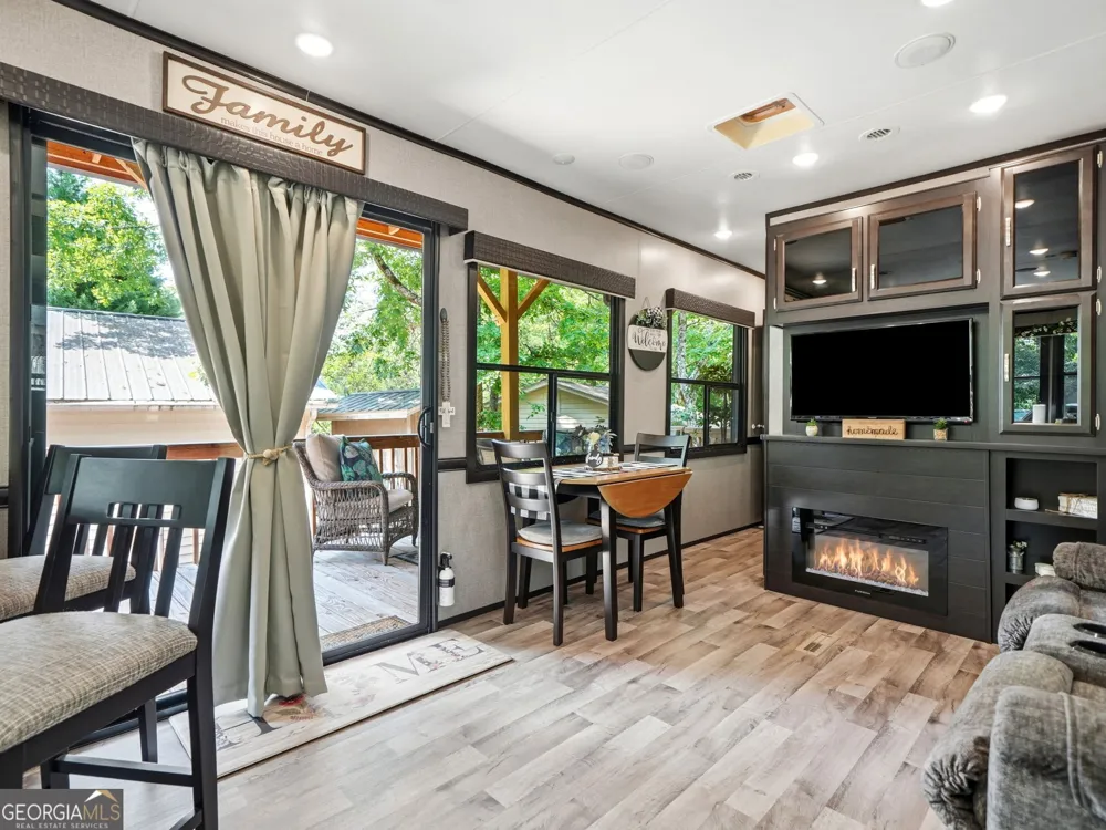 104 Cindy PKWY Cleveland, GA 30528