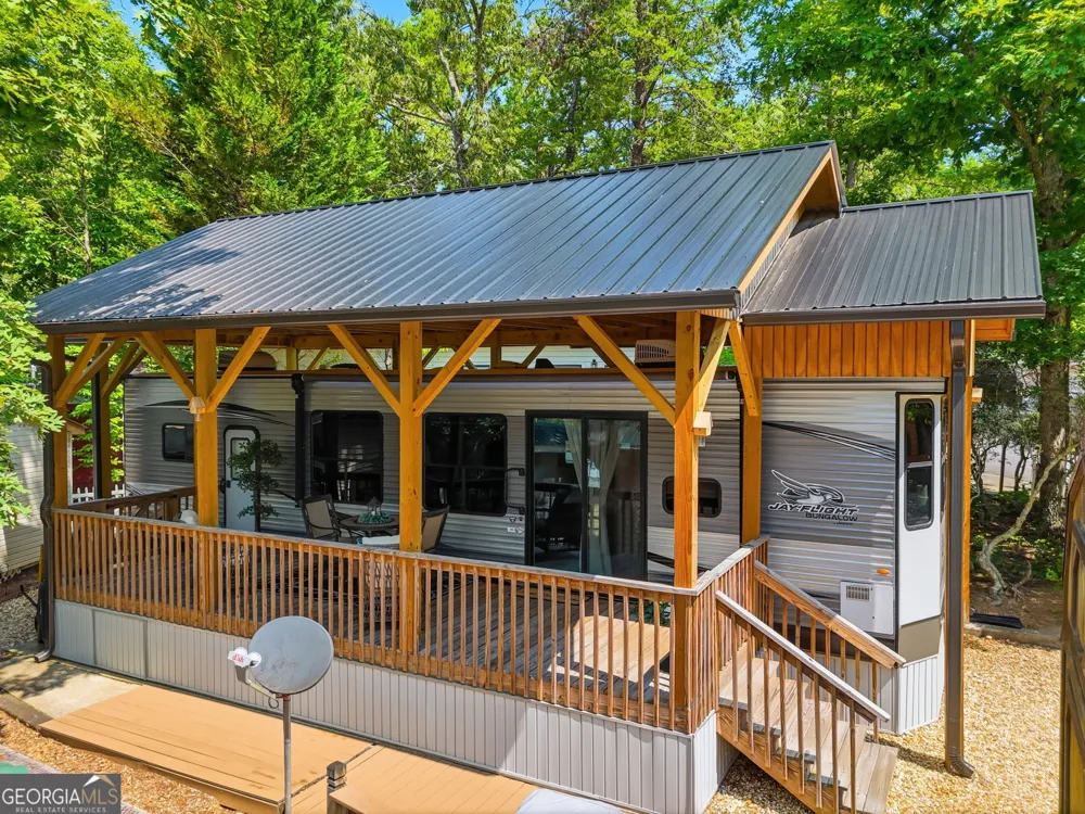 104 Cindy PKWY Cleveland, GA 30528