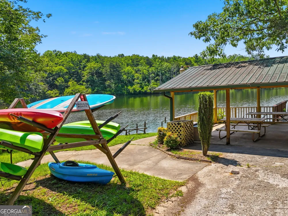 104 Cindy PKWY Cleveland, GA 30528