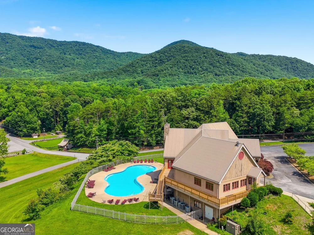 104 Cindy PKWY Cleveland, GA 30528