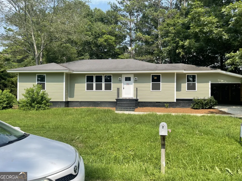 2323 S 1ST AVE Lanett, AL 36863