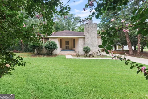 8 Thompson LN